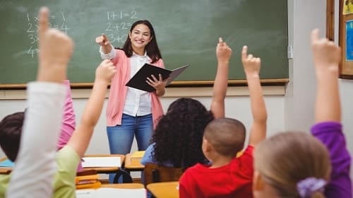 Career in Teaching: अपनाए और अपने साथ दूसरो का भविष्य भी उज्जवल बनाए