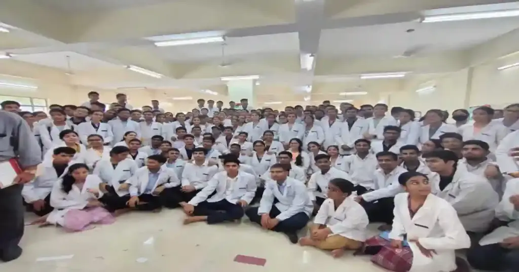 Jhalawar Medical College Students