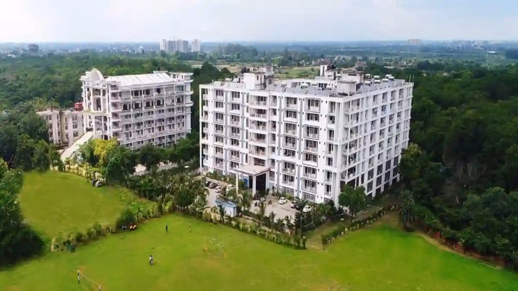 Era Lucknow Medical College Building