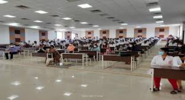 Pandit Raghunath Murmu Medical College Classroom
