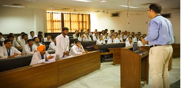 Guru Gobind Singh Medical College, Faridkot Class