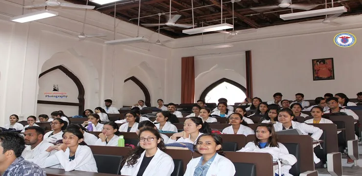 Pt Jawaharlal Nehru Medical College Chamba Class Room