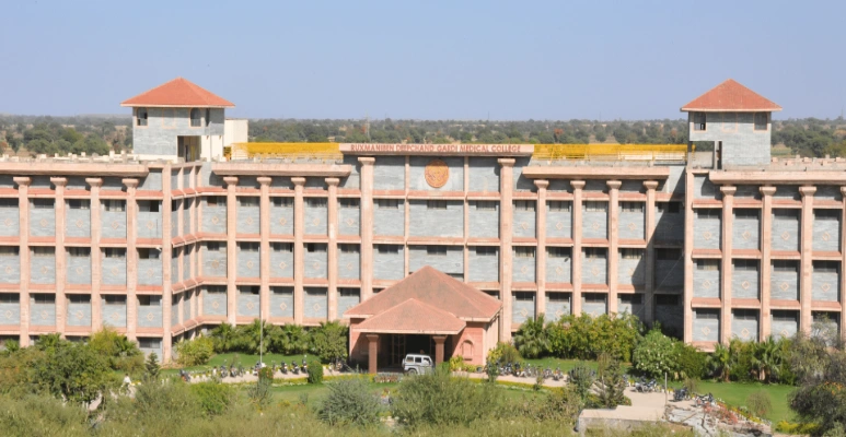 Ruxmaniben Deepchand Gardi Medical College Ujjain Building