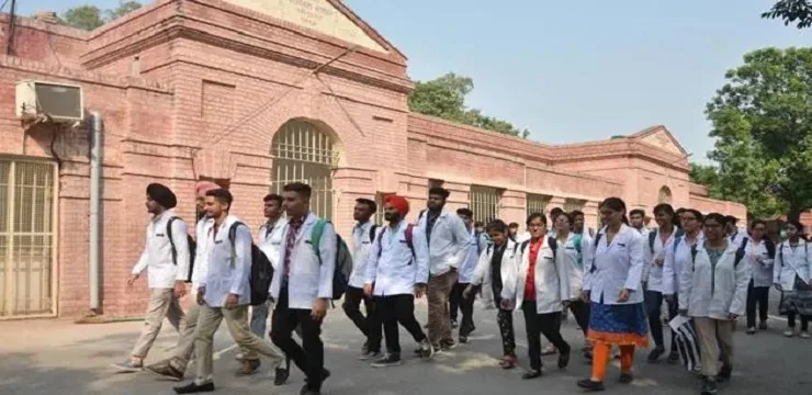 Amritsar Government Medical College Students