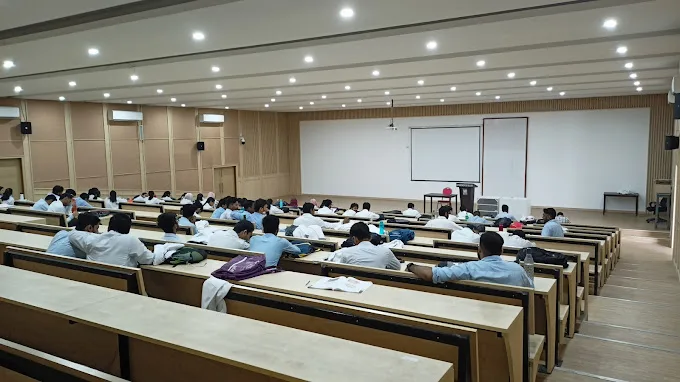 Al-Karim University Classroom