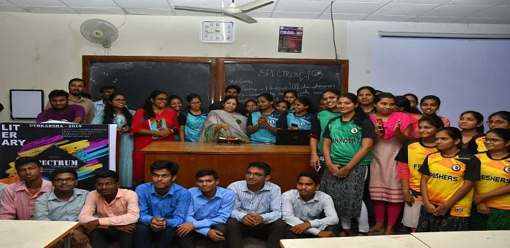 Kakatiya Medical College Warangal Classroom jpeg