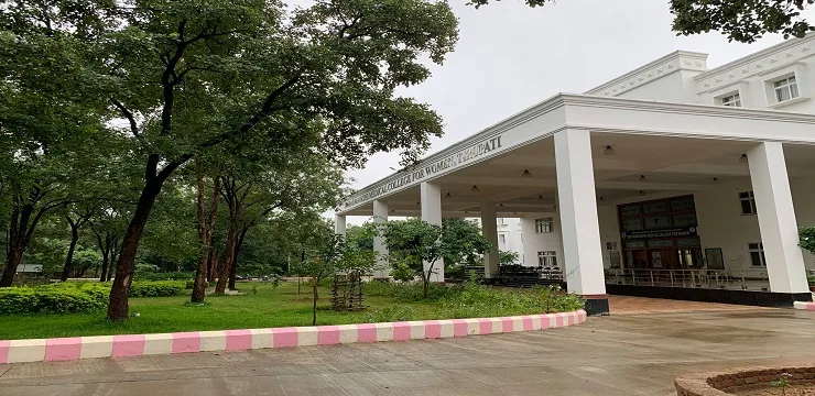 Sri Padmavathi Medical College jpg