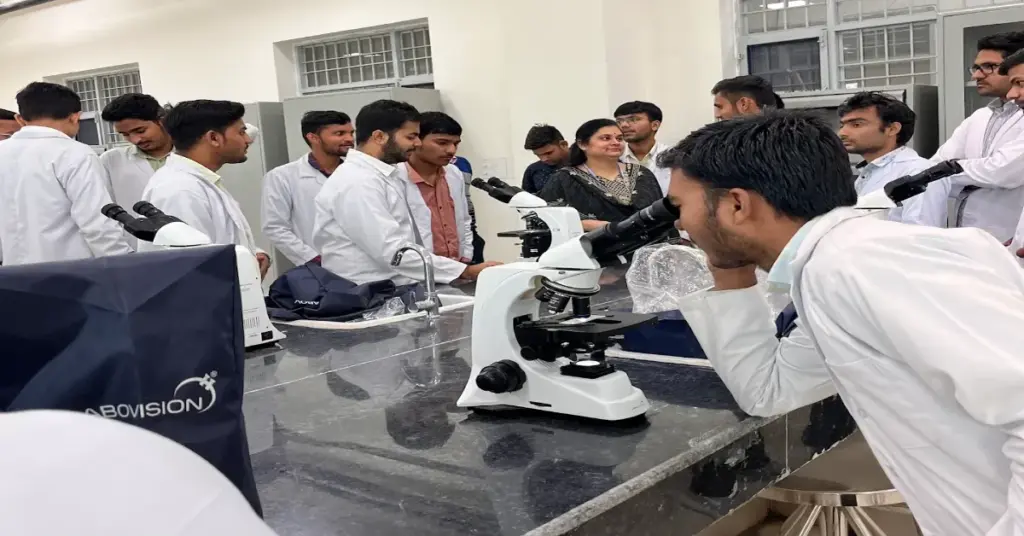 Government Medical College, Alwar Lab