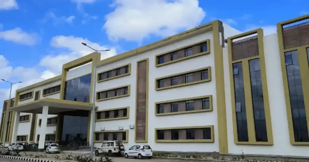 Government Medical College Hanumangarh Building