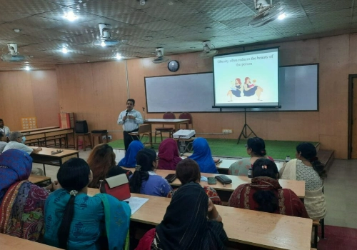 Dhaka Community Medical College Presentation Room