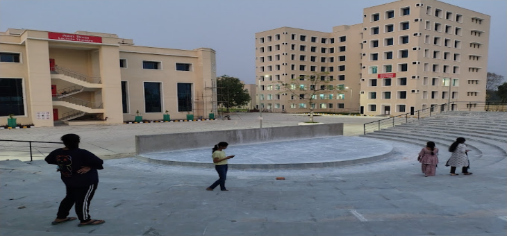 Autonomous state medical college pilibhit Building