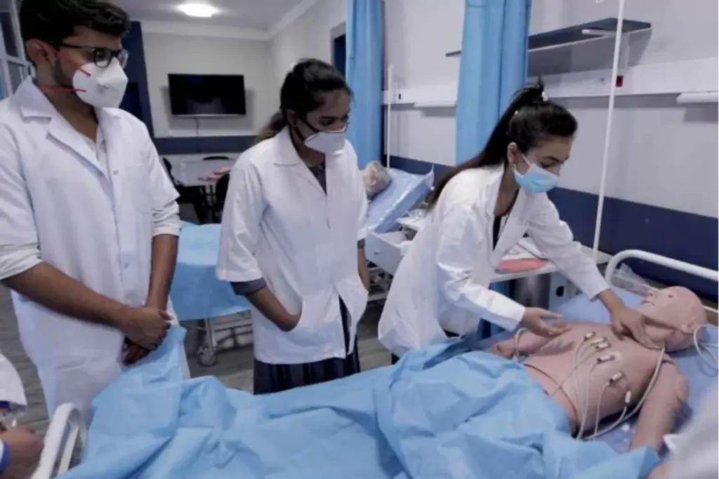 Life of Indian MBBS Students in Grigol Robakidze University lab