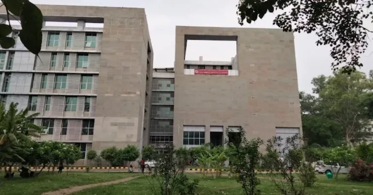 ESIC Medical College Basaidarapur