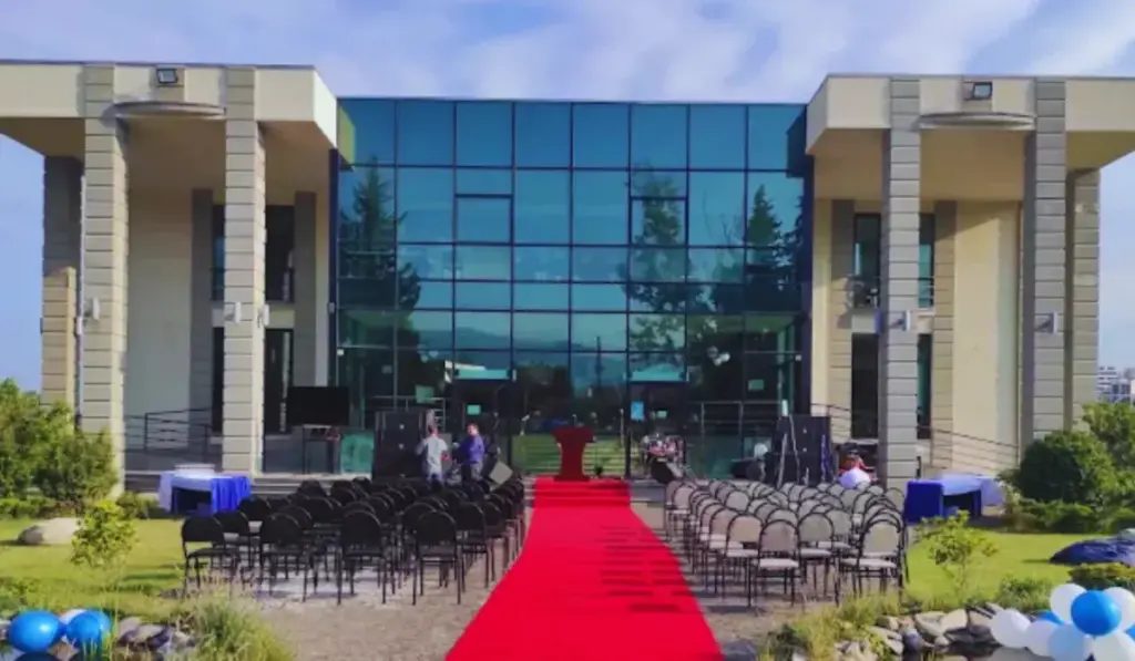 Grigol Robakidze University (GRUNI)